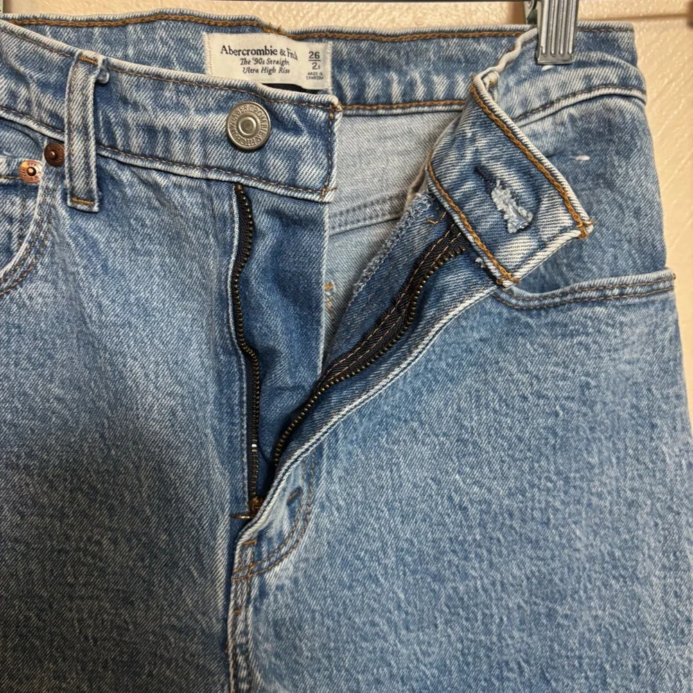 Abercromie & Fitch Women's Jeans The 90s Straight Ultra High Rise Size 26 Size 2 - Picture 5 of 6
